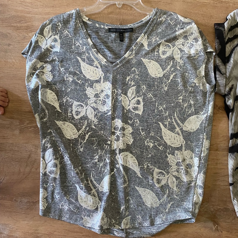 Floral Gray V-Neck Top